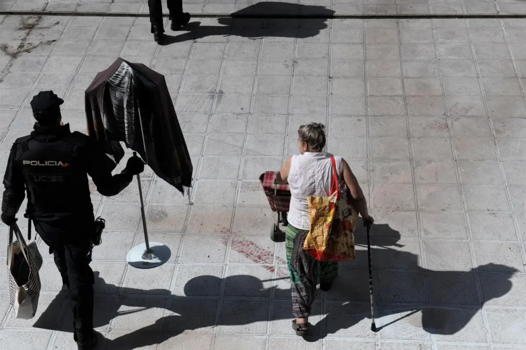 Una veïnada de Palma, desnonada per un fons voltor: «Amb 40 anys cotitzats, he hagut de viure al cotxe»