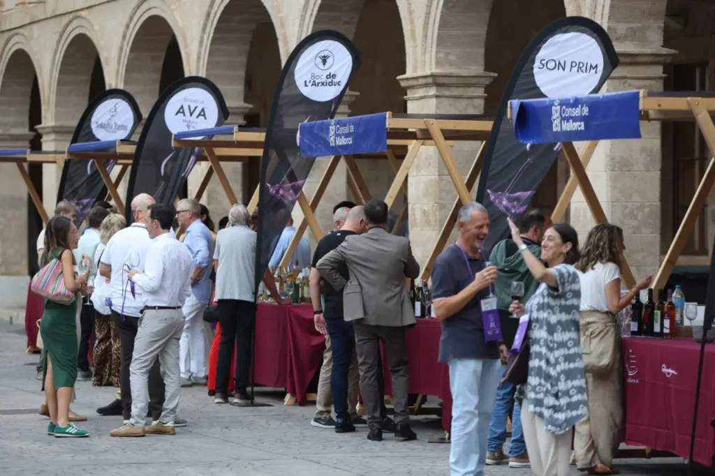 La 21a ‘Nit del vi’ reuneix 29 dels millors cellers de Mallorca