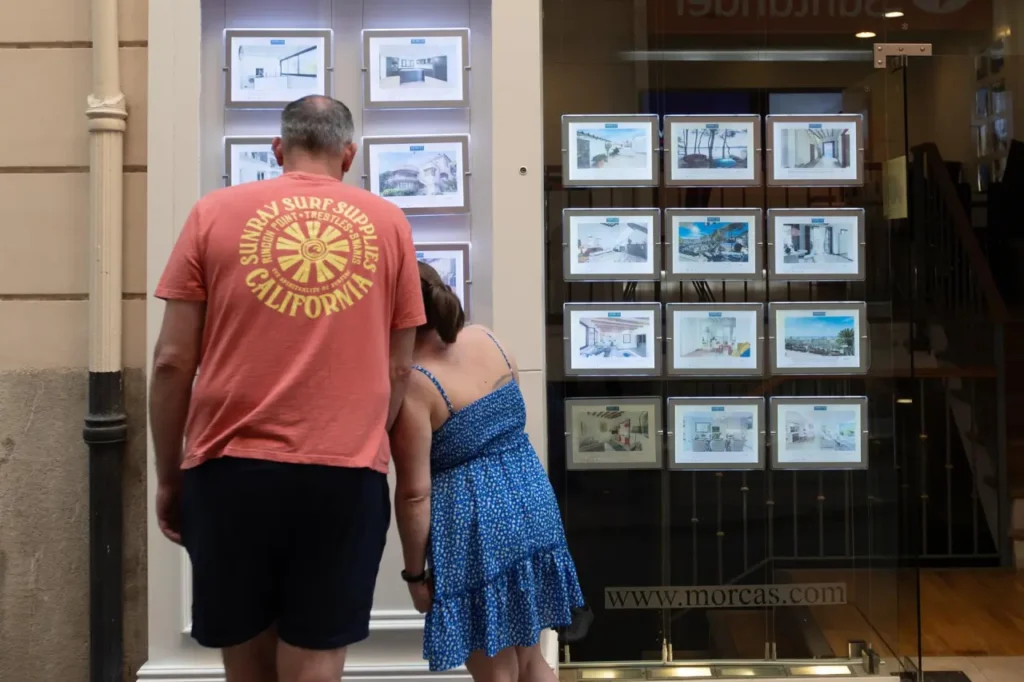 Proposen una moratòria d’habitatges de luxe i «desincentivar l’adquisició d’immobles» per a usos no residencials