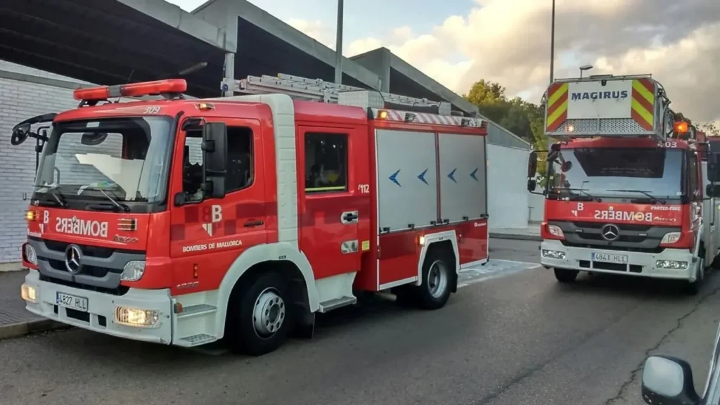Investiguen com a intencionat l'incendi de caravanes a l'aparcament de Son Hugo
