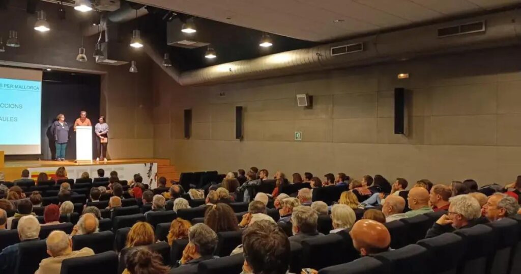 Els electors d’esquerres hauran de triar entre dues candidatures: Ara Més-Front Ampli i la impulsada per Podem