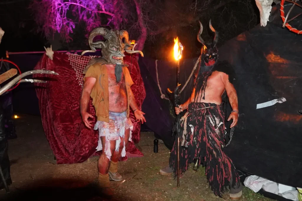 Més de 800 persones participen en el terrorífic Bosc de les Ànimes de Marratxí