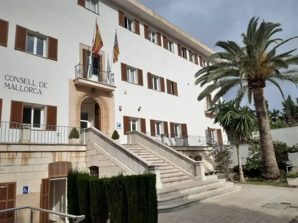 Denuncien l'abandonament del servei d'acompanyament a l'habitatge social de l'IMAS per a famílies vulnerables